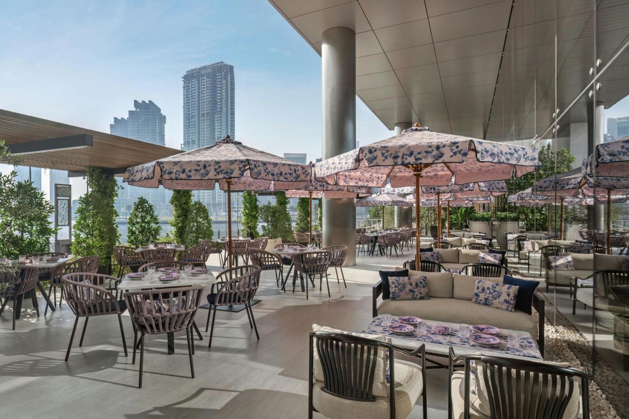 The St. Regis Downtown Dubai Hotel Eksteriør billede The outdoor terrace at the 101 Lounge